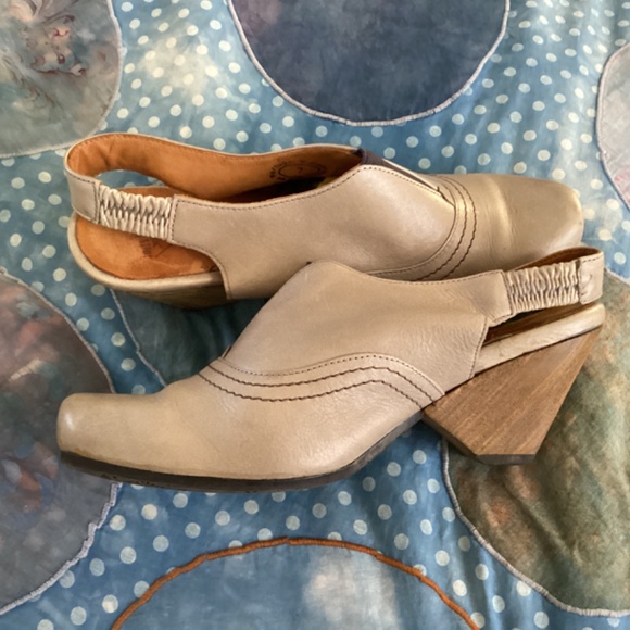 John Fluevog mule slingback wedge size 7 - Picture 2 of 8